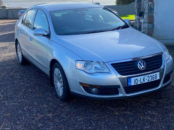 Volkswagen Passat Saloon, Diesel, 2010, Silver