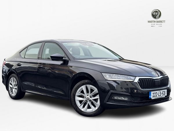 Skoda Octavia Hatchback, Diesel, 2022, Black