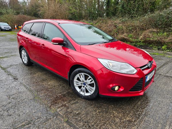 Ford Focus Estate/Jeep, Diesel, 2012, Red