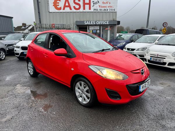 Mazda Mazda2 Hatchback, Petrol, 2014, Red