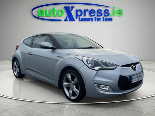Hyundai Veloster Hatchback, Petrol, 2013, Silver
