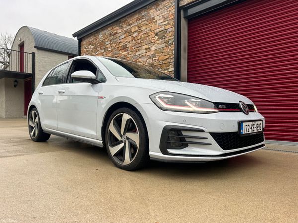 Volkswagen Golf Estate, Petrol, 2017, White