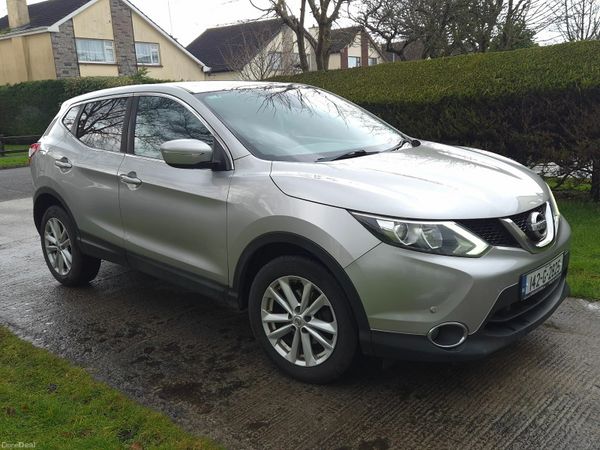Nissan Qashqai Hatchback, Diesel, 2014, Silver