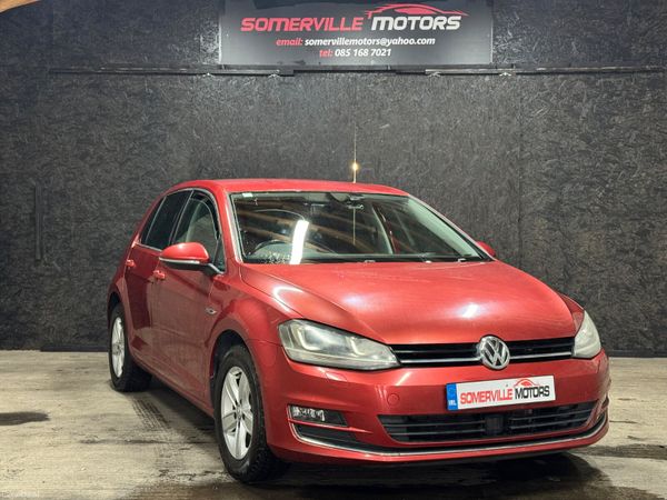 Volkswagen Golf Hatchback, Petrol, 2015, Red