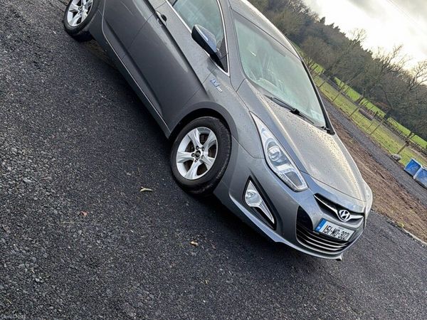 Hyundai i40 Saloon, Diesel, 2015, Silver