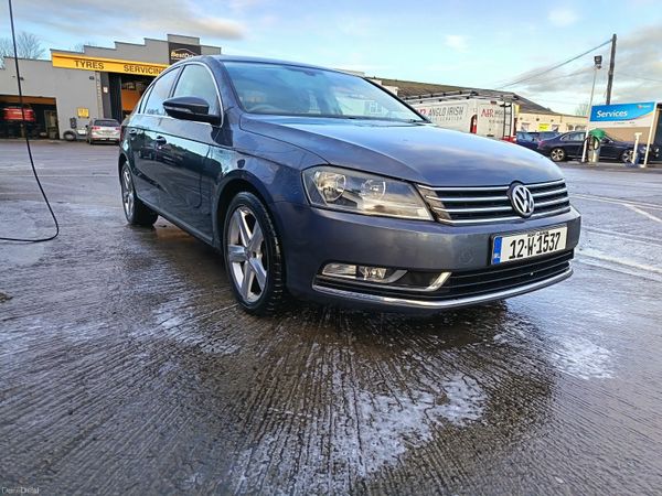 Volkswagen Passat Saloon, Diesel, 2012, Grey