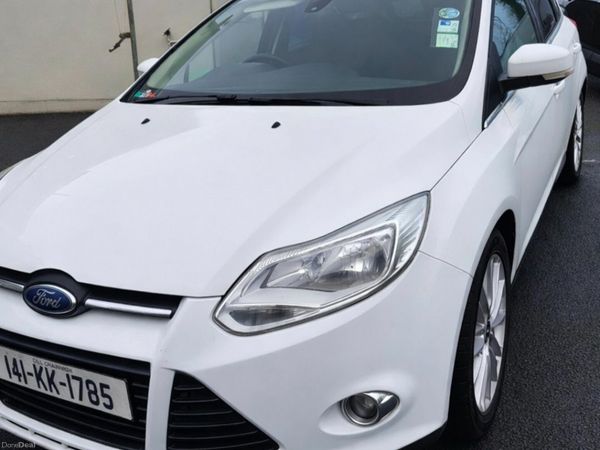 Ford Focus Hatchback, Petrol, 2014, White