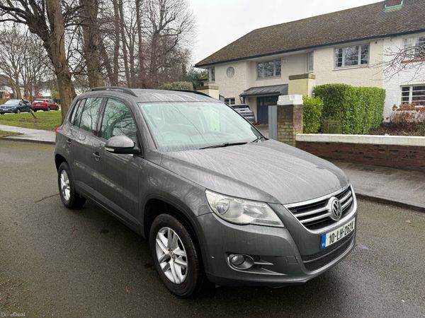 Volkswagen Tiguan SUV, Diesel, 2010, Grey