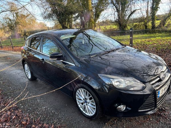 Ford Focus Hatchback, Petrol, 2013, Black