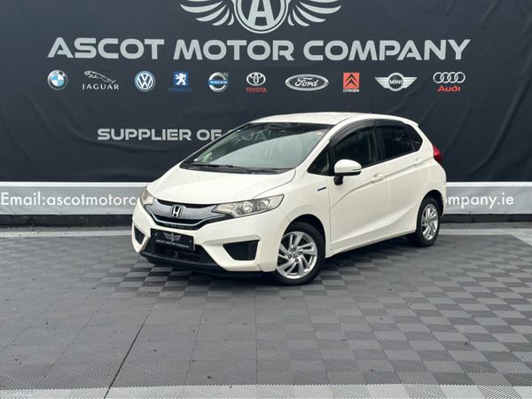 Honda Fit Hatchback, Petrol Hybrid, 2014, White