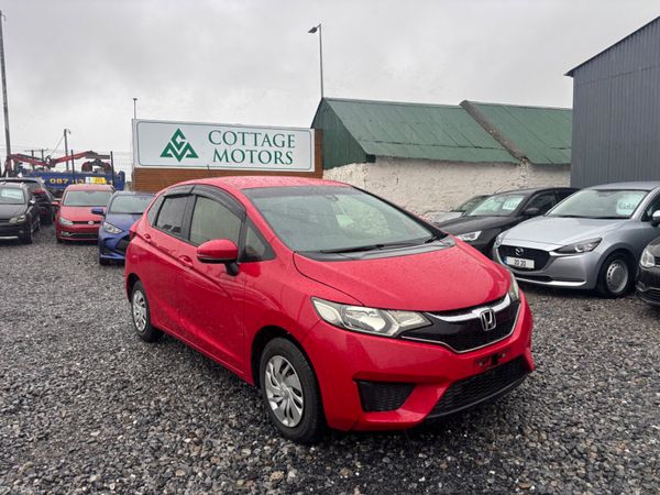 Honda Fit Hatchback, Petrol, 2017, Red