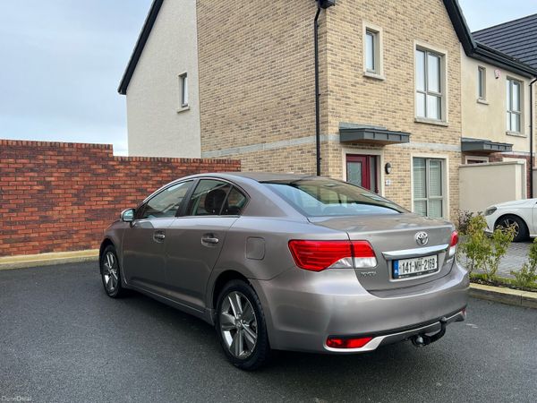 Toyota Avensis Saloon, Diesel, 2014, Bronze