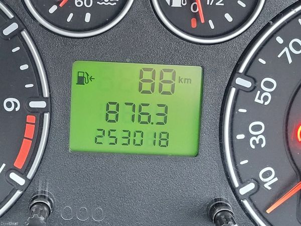 Ford Fiesta Hatchback, Petrol, 2006, Red