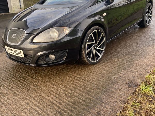 SEAT Leon Hatchback, Diesel, 2011, Black