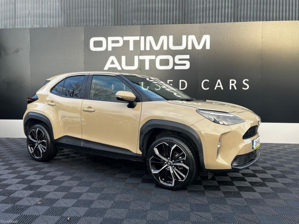 Toyota Yaris Cross Hatchback, Petrol Hybrid, 2021, Yellow