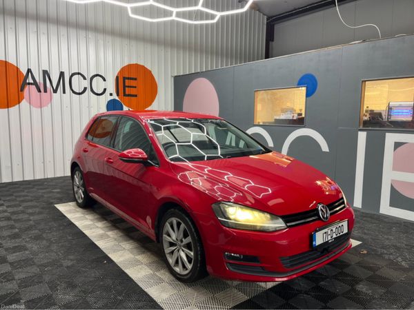 Volkswagen Golf Hatchback, Petrol, 2017, Red