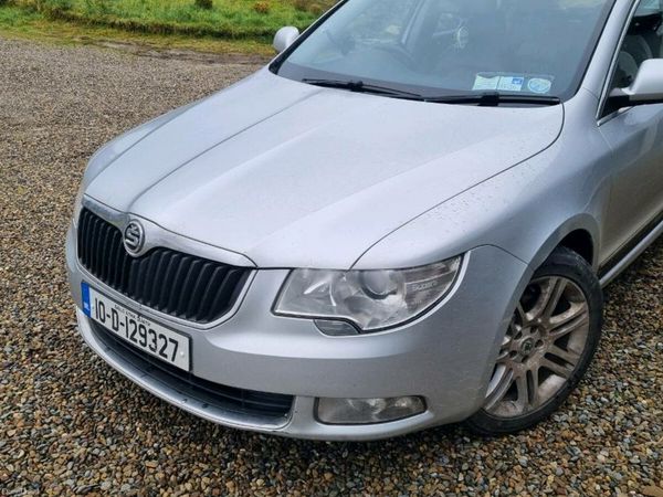 Skoda Superb Hatchback, Diesel, 2010, Silver