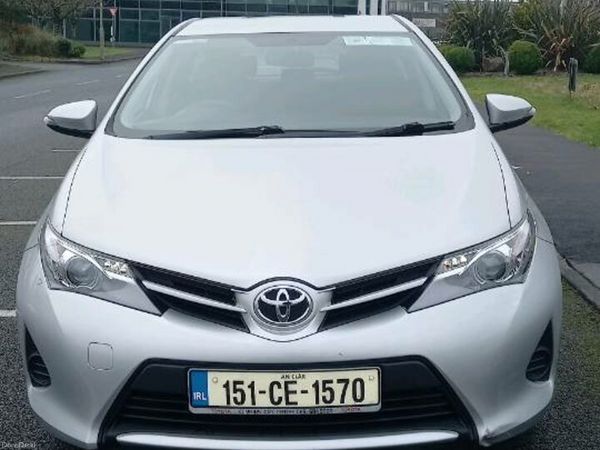 Toyota Auris MPV, Petrol, 2015, Silver
