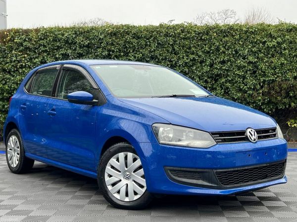Volkswagen Polo Hatchback, Petrol, 2013, Blue