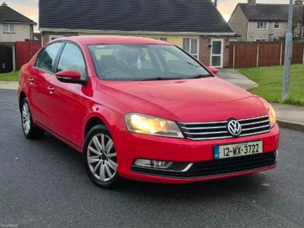 Volkswagen Passat Saloon, Diesel, 2012, Red
