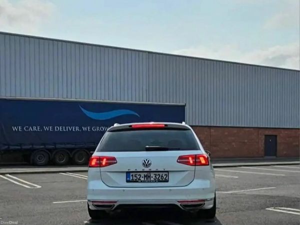 Volkswagen Passat Estate, Petrol, 2015, White