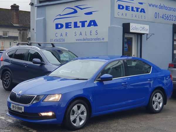 Skoda Octavia Hatchback, Petrol, 2019, Blue