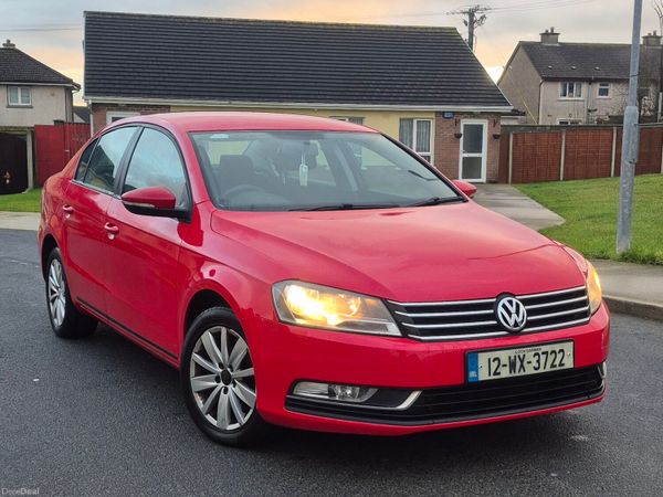 Volkswagen Passat Saloon, Diesel, 2012, Red