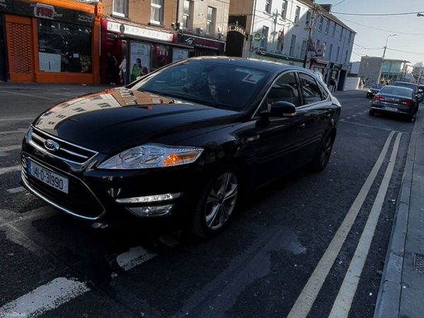 Ford Mondeo Hatchback, Diesel, 2014, Black