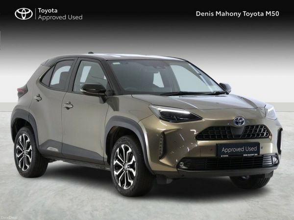 Toyota Yaris Cross SUV, Petrol Hybrid, 2023, Green
