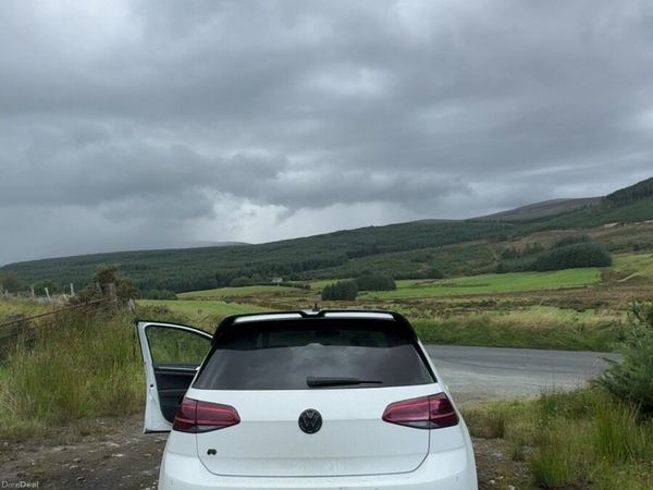 Volkswagen Golf Hatchback, Petrol, 2017, White