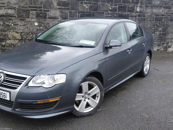 Volkswagen Passat Saloon, Diesel, 2010, Grey