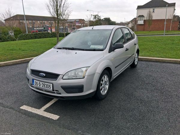 Ford Focus Hatchback, Petrol, 2005, Silver