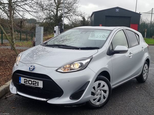 Toyota Aqua Hatchback, Petrol Hybrid, 2021, Silver