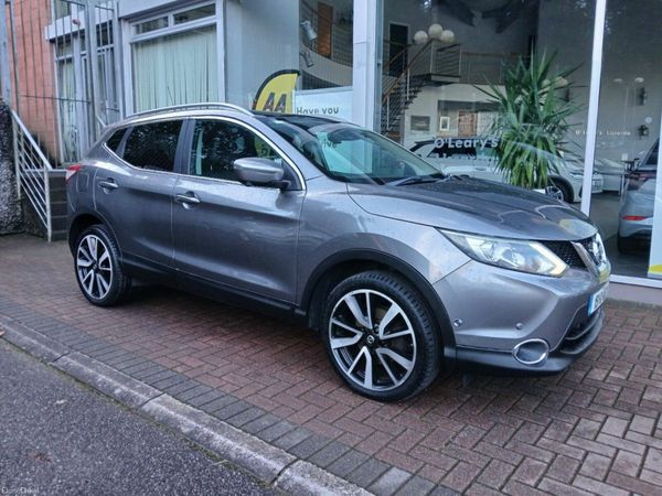 Nissan Qashqai SUV, Diesel, 2015, Grey