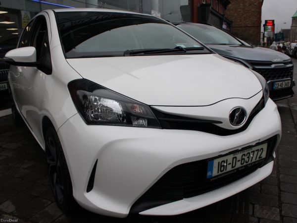 Toyota Yaris Hatchback, Petrol, 2016, White