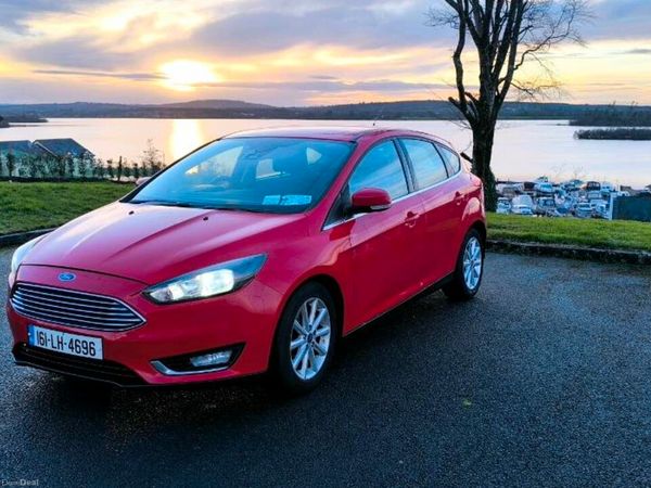 Ford Focus Hatchback, Diesel, 2016, Red