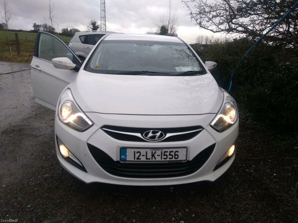 Hyundai i40 Saloon, Diesel, 2012, White