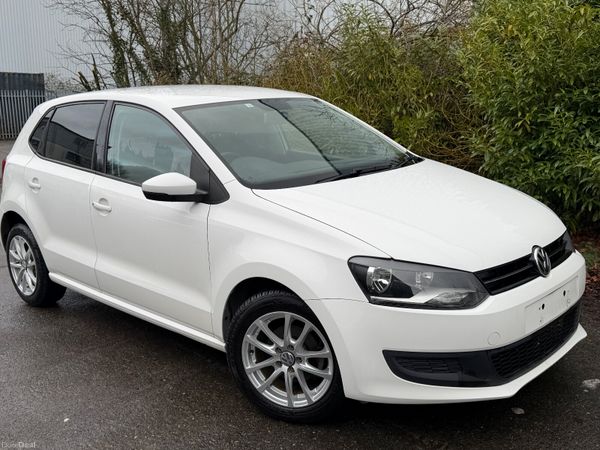 Volkswagen Polo Hatchback, Petrol, 2013, White