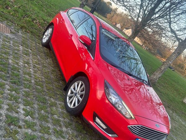 Ford Focus Hatchback, Diesel, 2018, Red