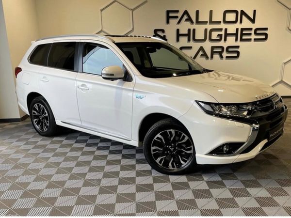 Mitsubishi Outlander SUV, Petrol Plug-in Hybrid, 2017, White