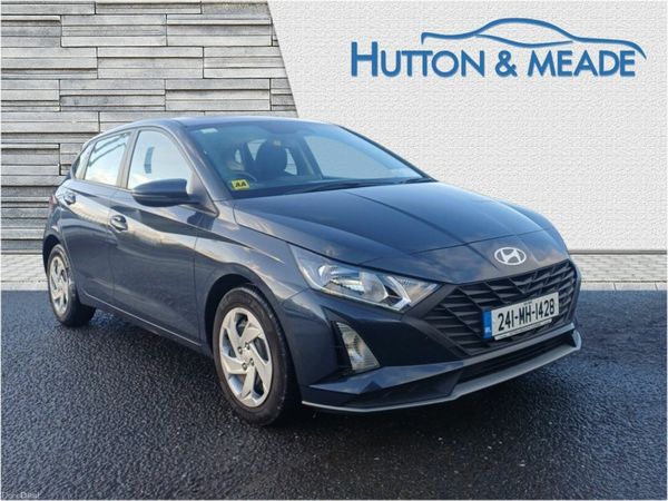 Hyundai i20 Hatchback, Petrol, 2024, Grey