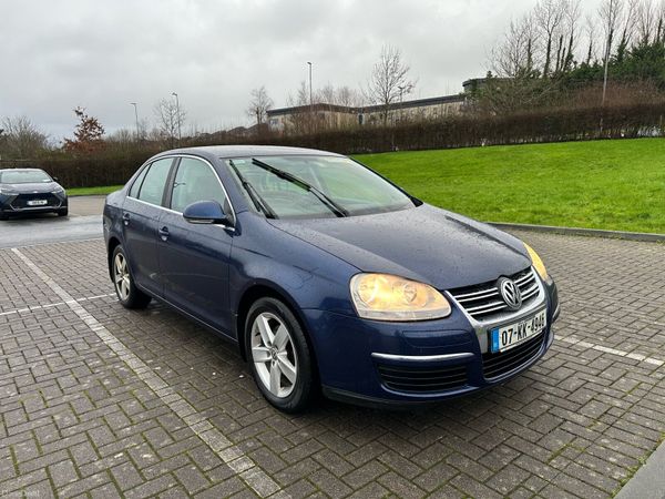 Volkswagen Jetta Saloon, Petrol, 2007, Blue
