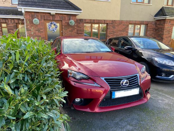 Lexus IS Saloon, Petrol Hybrid, 2016, Red