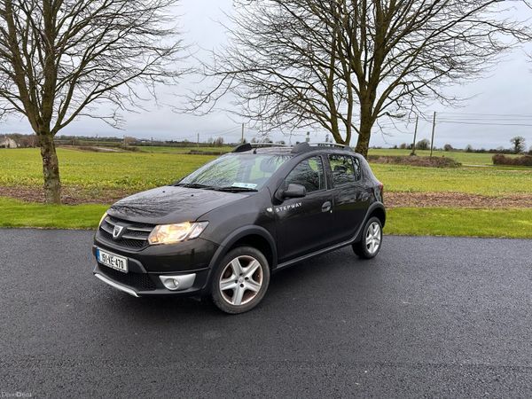 Dacia Sandero Stepway Hatchback, Diesel, 2015, Black