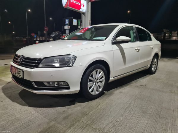Volkswagen Passat Saloon, Diesel, 2014, White