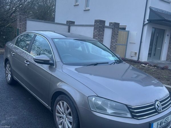 Volkswagen Passat Saloon, Diesel, 2011, Brown