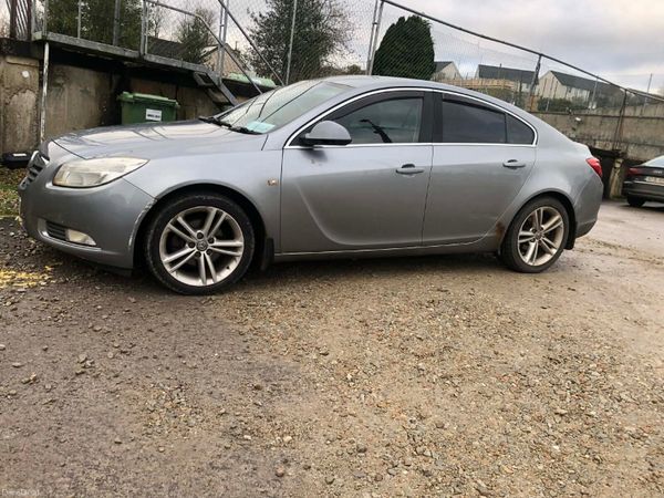 Vauxhall Insignia Hatchback, Diesel, 2012, Silver