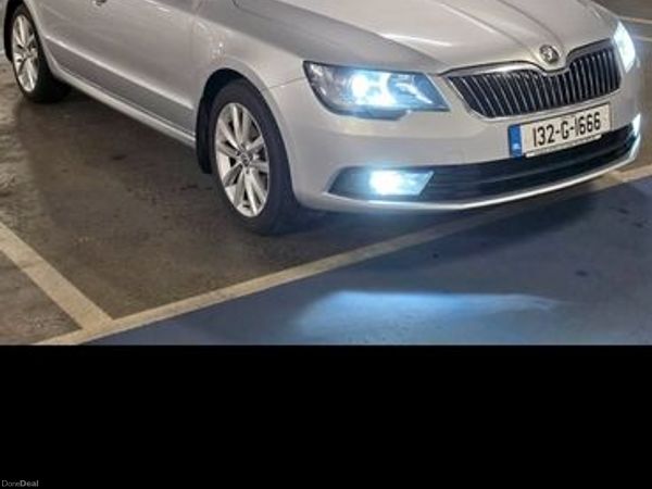Skoda Superb Hatchback, Diesel, 2013, Silver