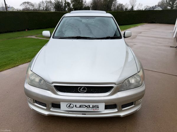 Lexus IS Saloon, Petrol, 2000, Silver