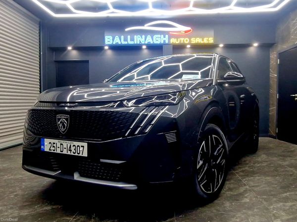 Peugeot 3008 MPV, Petrol, 2025, Grey